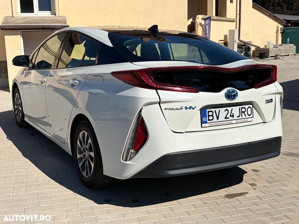 Toyota Prius - 3
