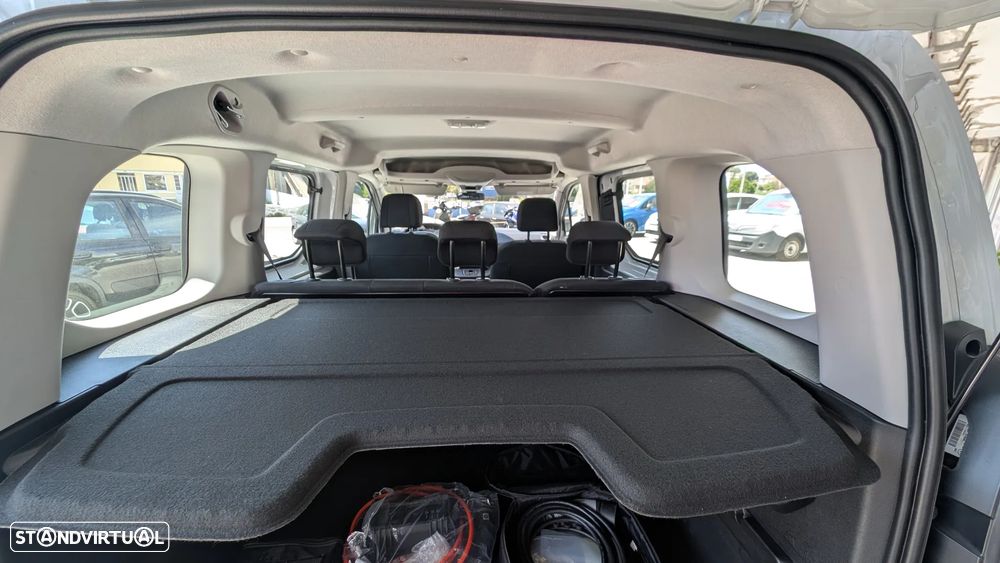 Peugeot e-Rifter 50 kWh Standard Active Pack - 29