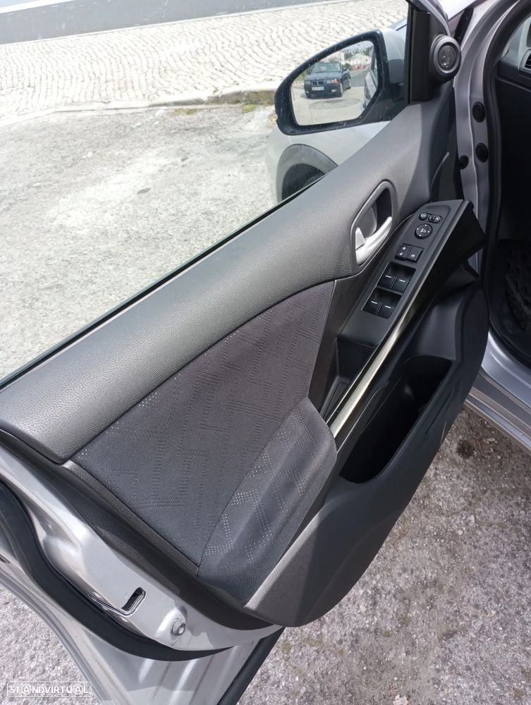 Honda Civic 2.2 i-DTEC Sport - 23