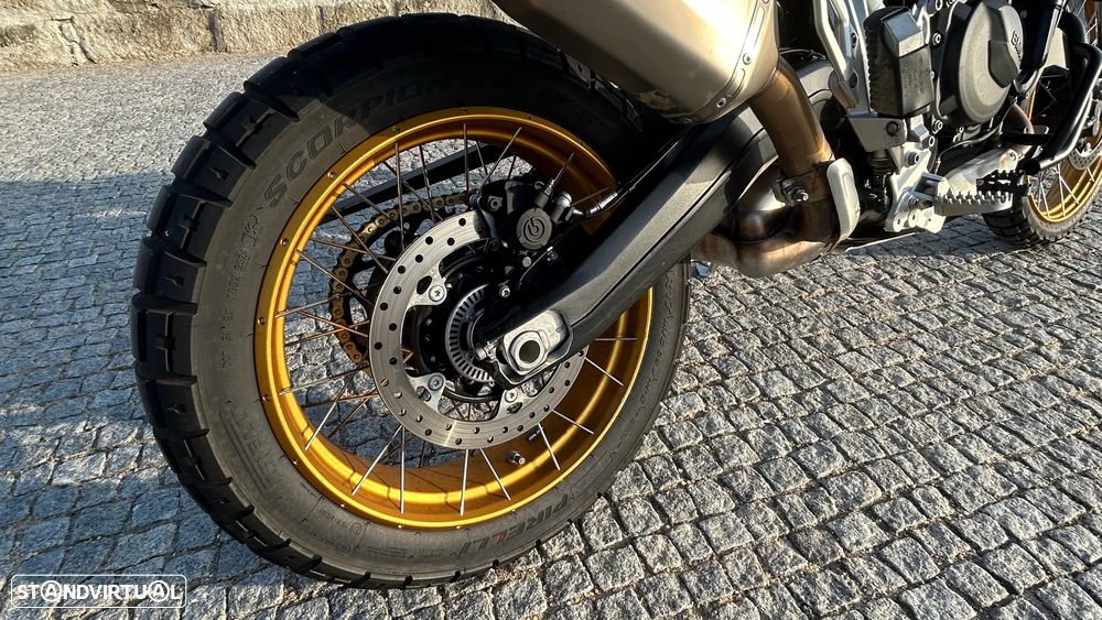 BMW F 900 GS Lightwhite / Racing Blue Metalizado (Versão GS Trophy) - 11