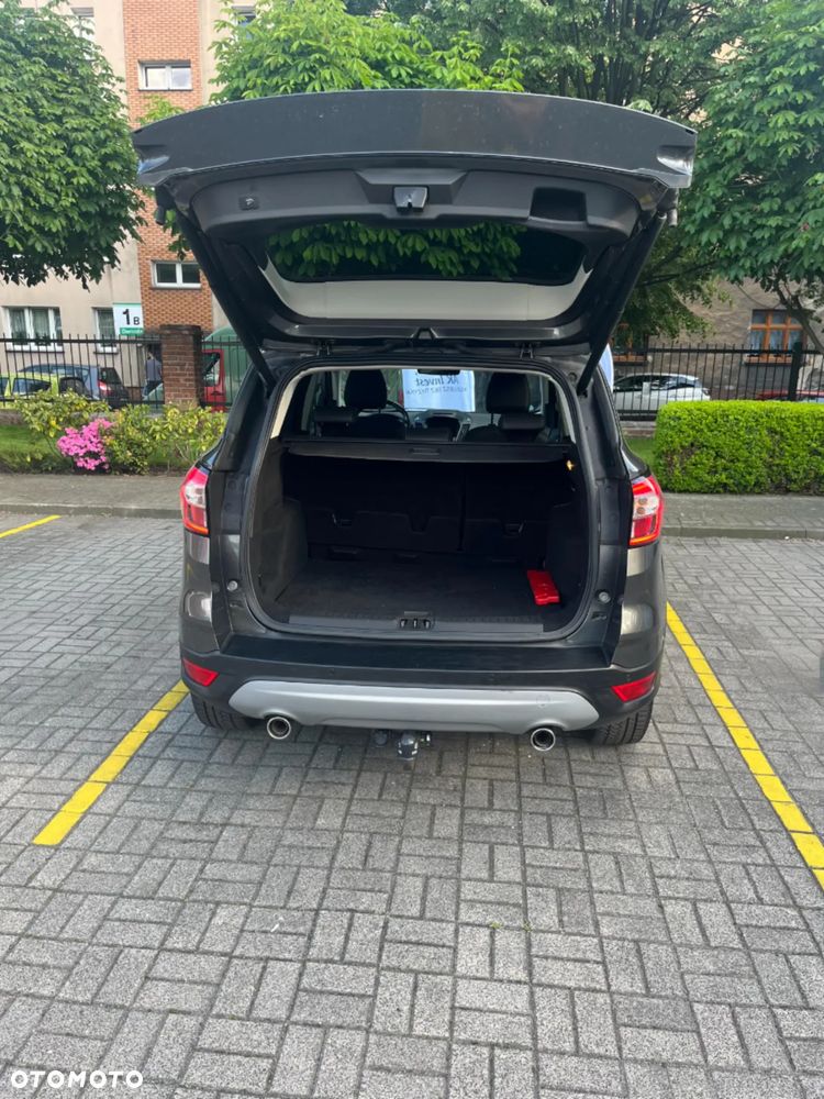 Ford Kuga 2.0 TDCi 2x4 Titanium - 8