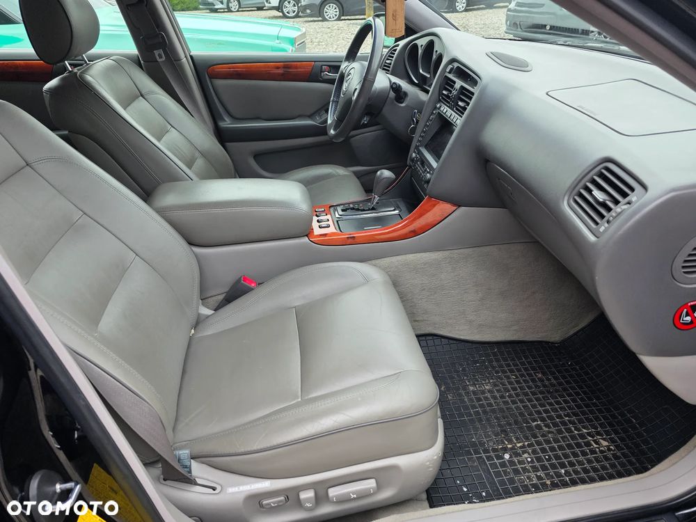 Lexus GS - 34