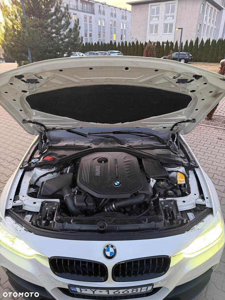 BMW Seria 3 340i M Sport Shadow - 38