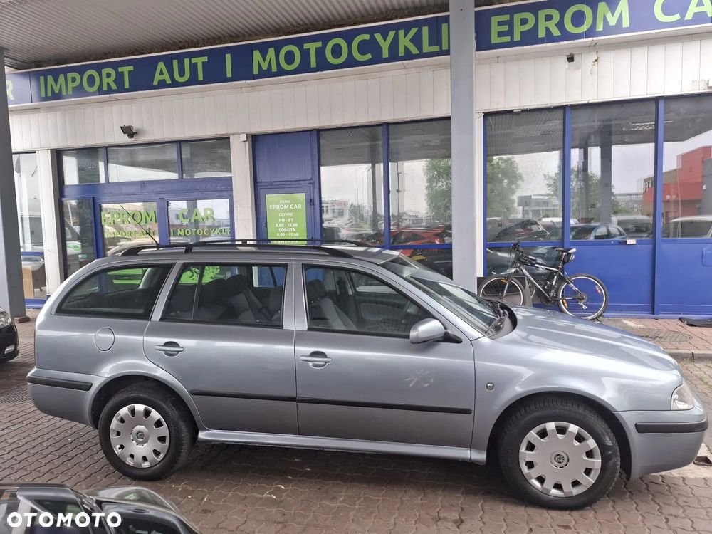 Skoda Octavia 1.6 Tour Plus - 12