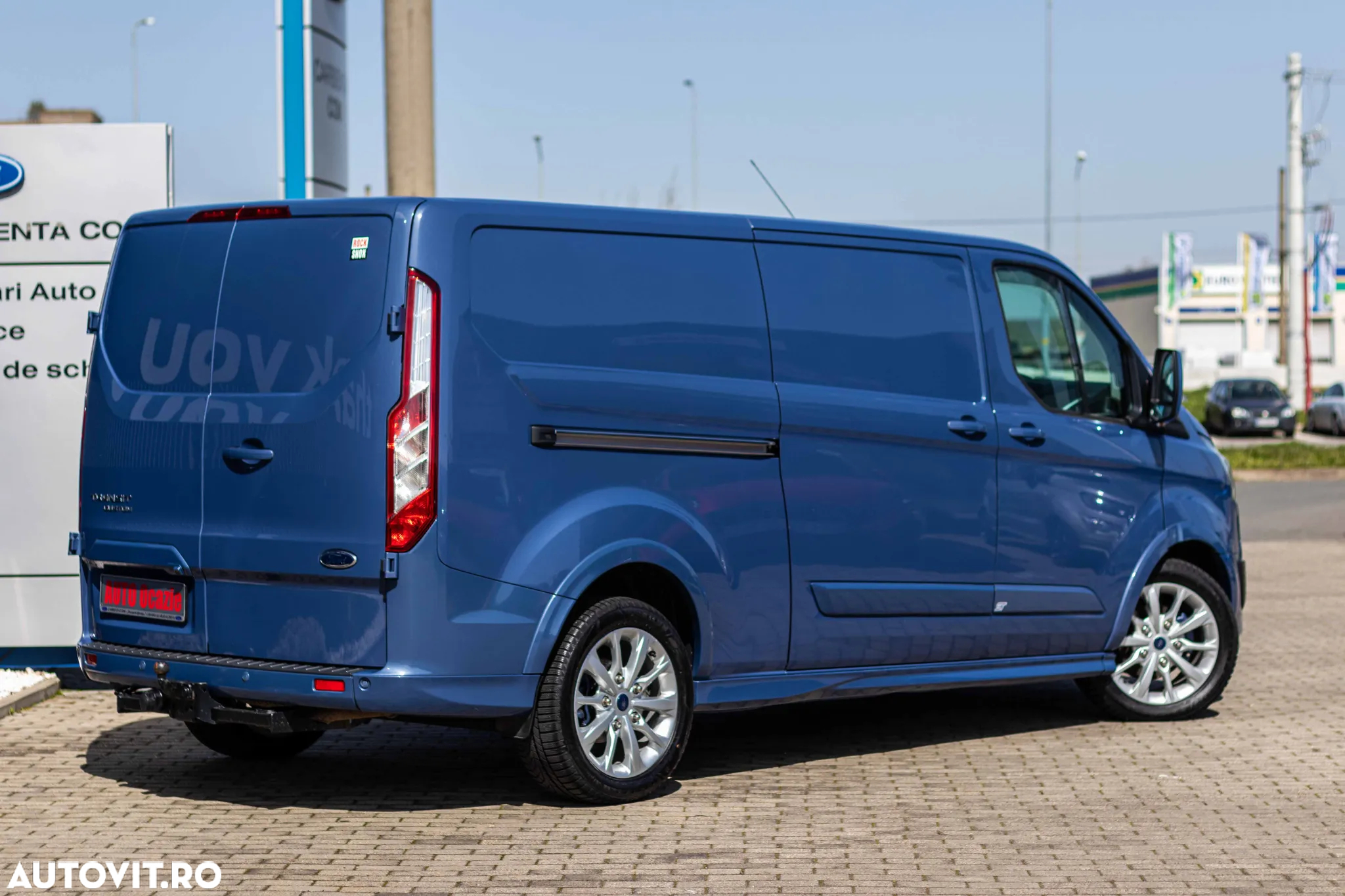 Ford Custom Van Sport 290 LWB - 10