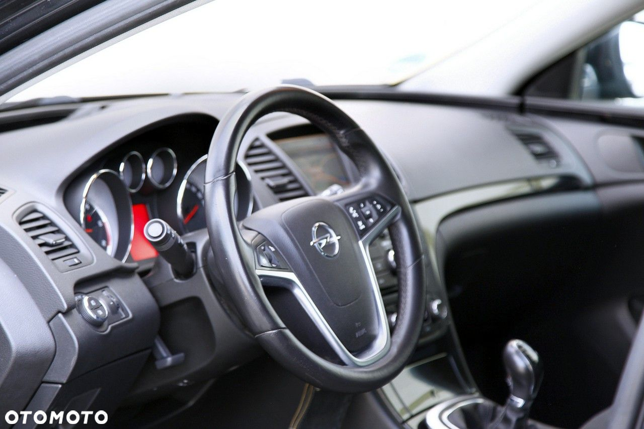 Opel Insignia - 11