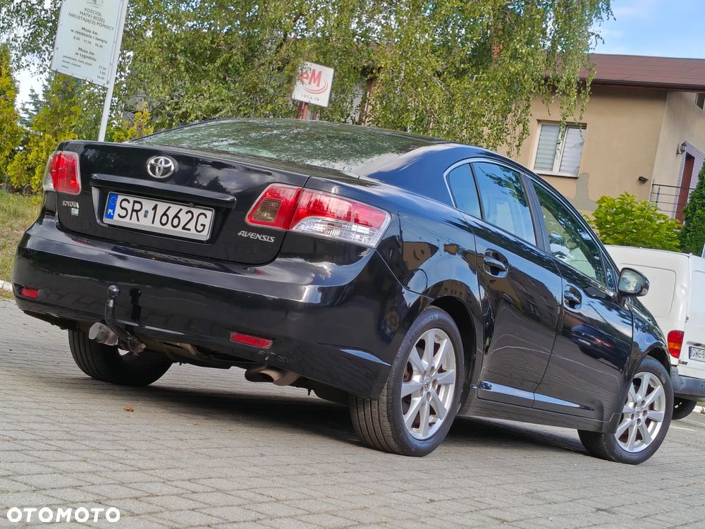 Toyota Avensis 2.0 D-4D Premium - 1
