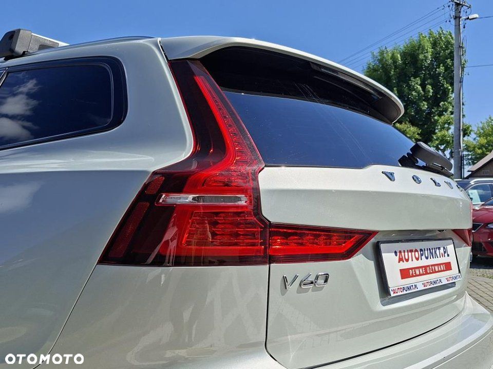 Volvo V60 Cross Country - 8