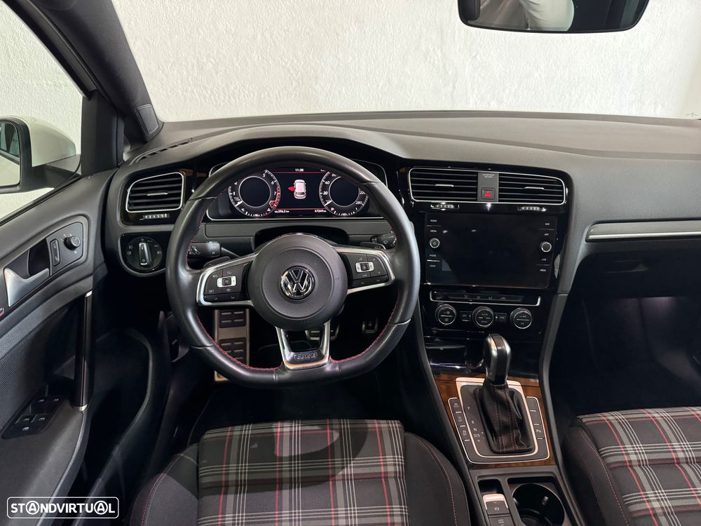 VW Golf 2.0 TSI GTI DSG Performance - 15