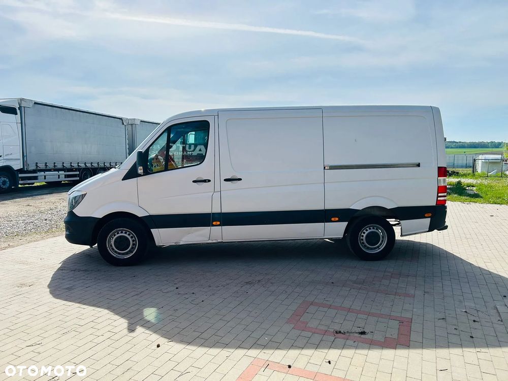 Mercedes-Benz Sprinter - 4