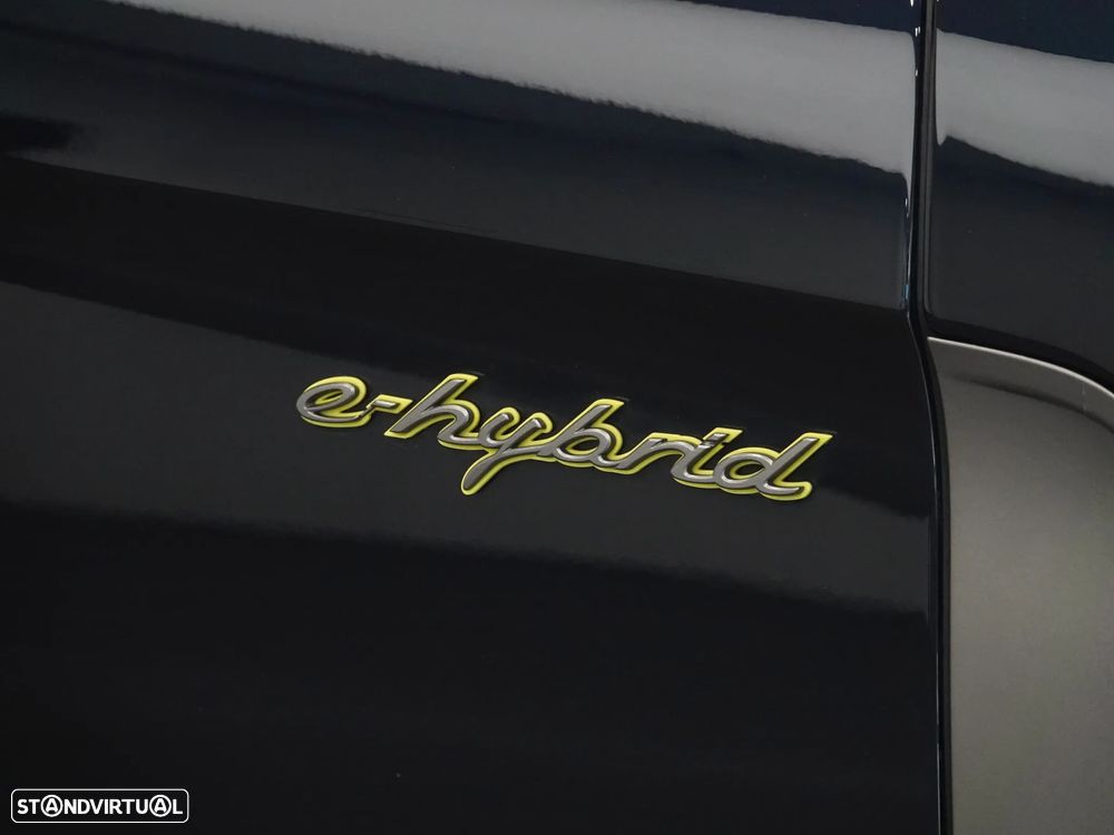 Porsche Panamera Sport Turismo 4 E-Hybrid Platinum Edition - 18