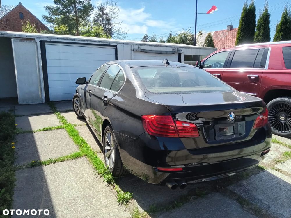 BMW Seria 5 528i xDrive Sport-Aut - 4