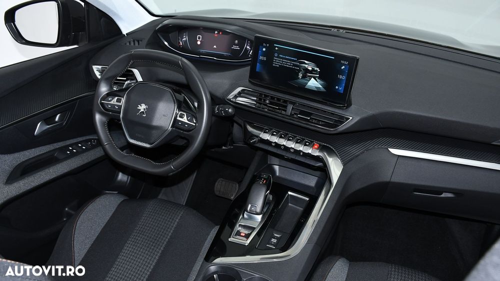 Peugeot 3008 1.2 PureTech Turbo S&S EAT8 Allure - 4