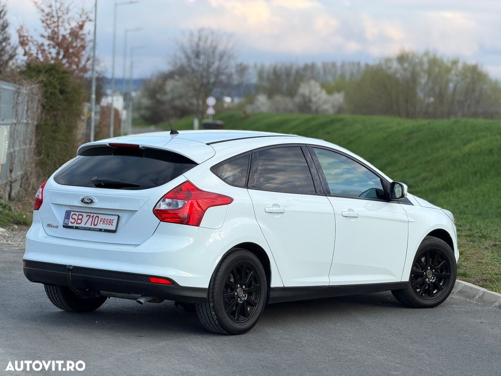 Ford Focus 1.6 TI-VCT White Magic - 3