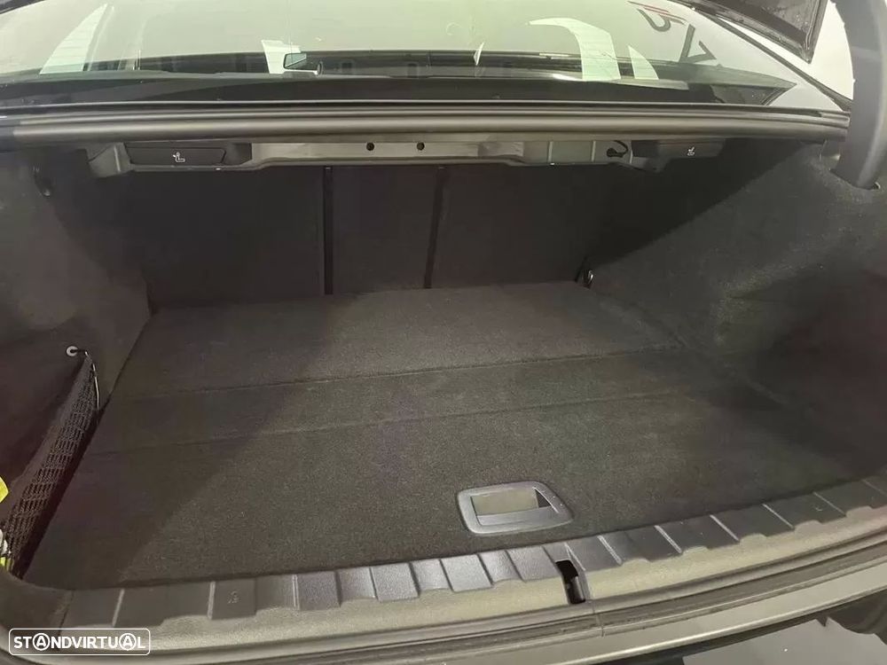 BMW 320 e Auto - 41