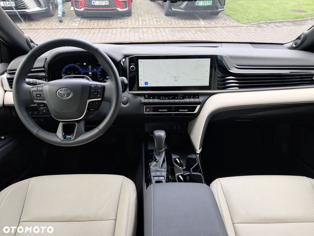 Toyota Camry - 7