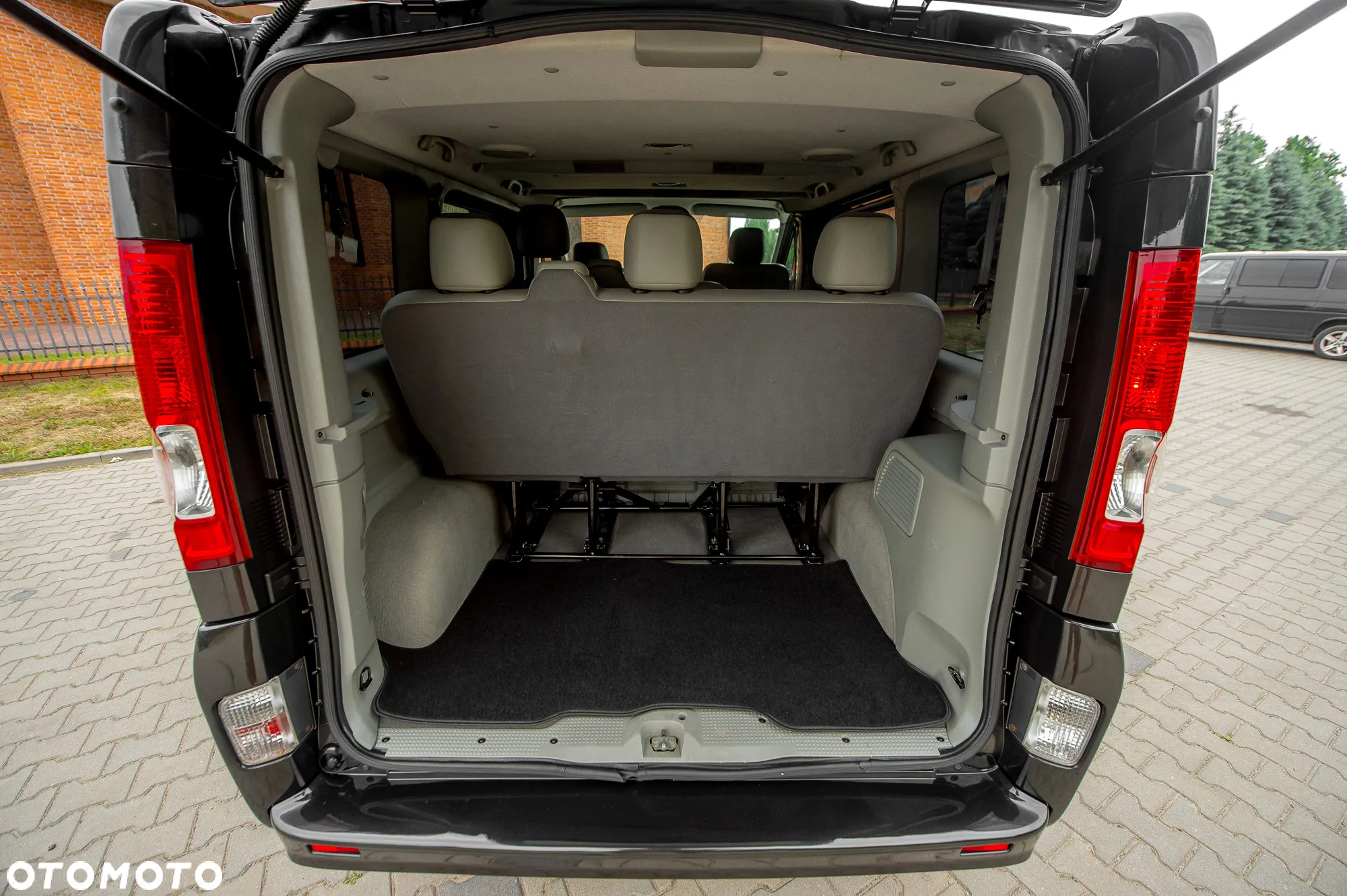 Renault Trafic L1H1 Passenger Lux - 18