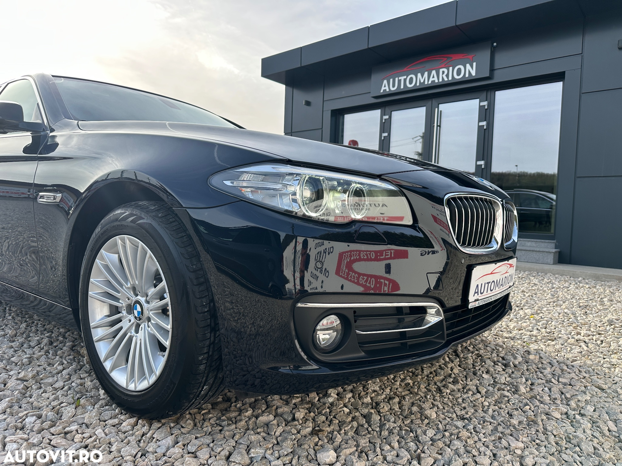 BMW Seria 5 520d AT - 17