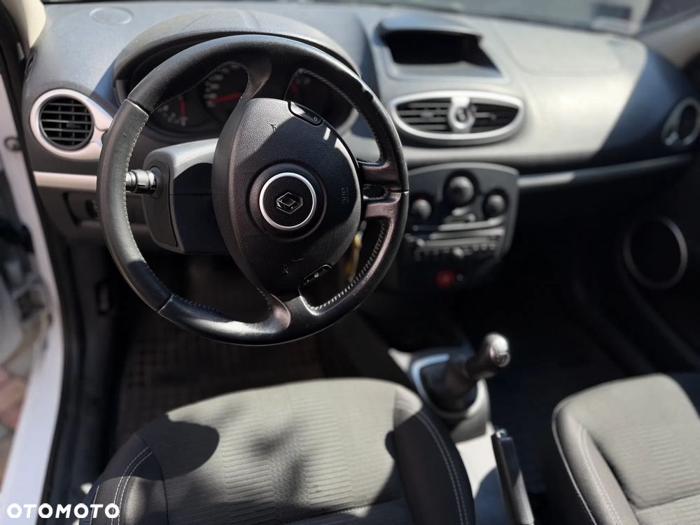 Renault Clio 1.5 dCi 90 FAP Dynamique - 5