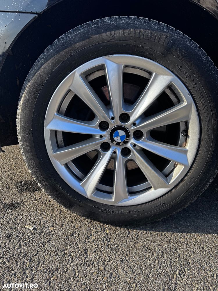 BMW Seria 5 525d xDrive AT - 13