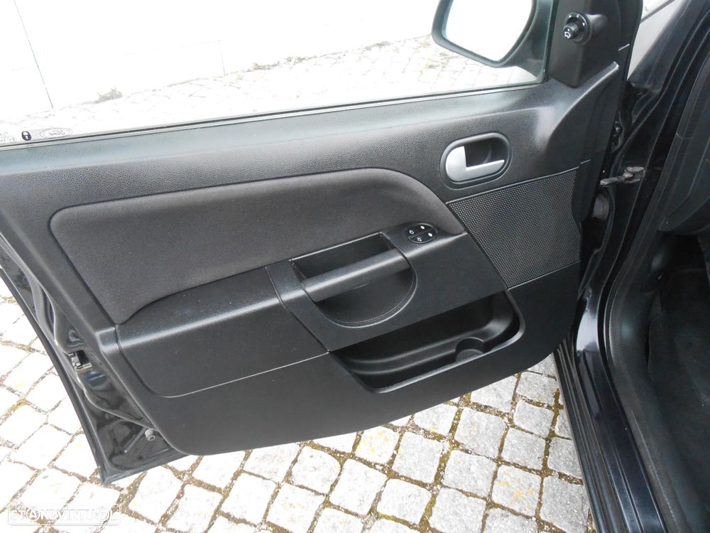 Ford Fiesta 1.25 Trend - 11