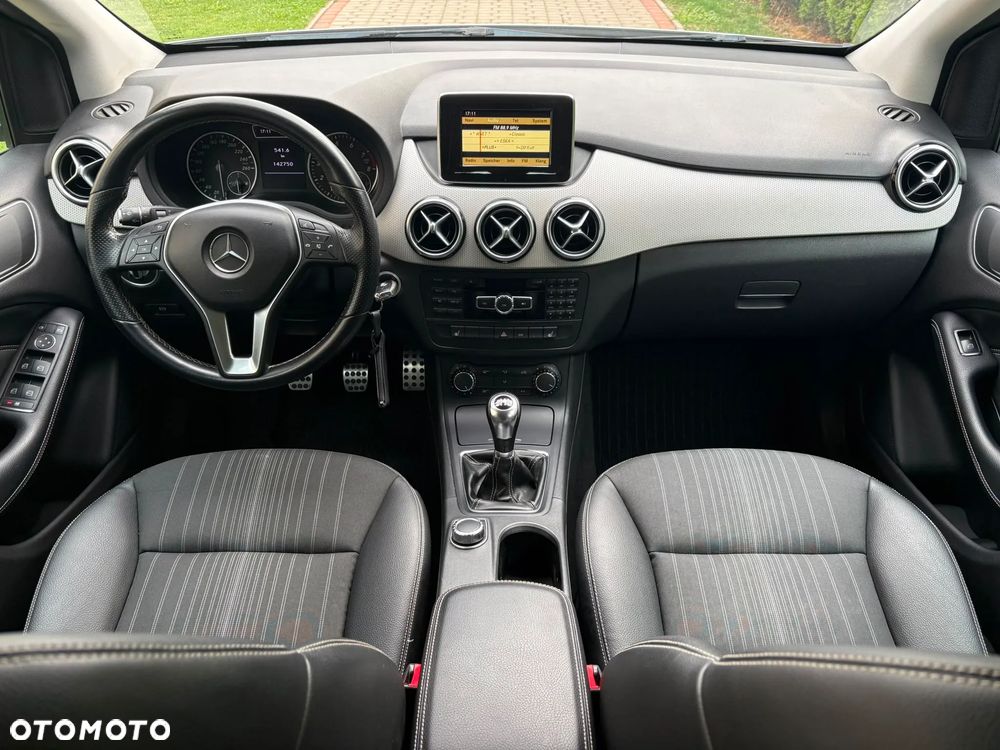 Mercedes-Benz Klasa B 180 BlueEFFICIENCY Edition Style - 19