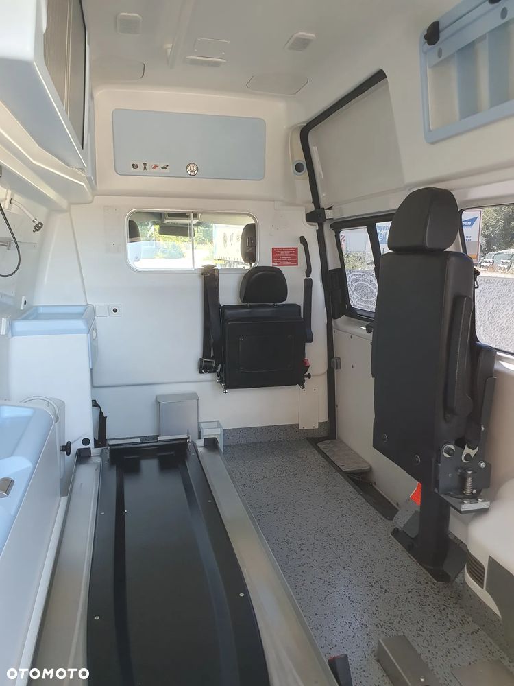 Volkswagen Transporter 4Motion® Ambulans | Karetka 4x4 2.0TDI 180PS BiXenon Led 2015 VW T5.1 Facelifting - 13