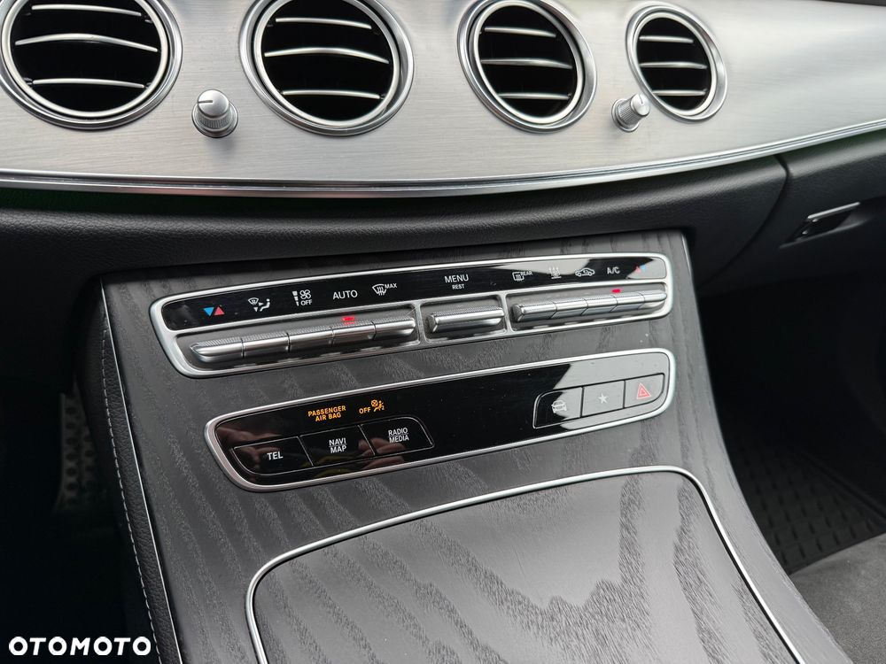 Mercedes-Benz Klasa E - 21