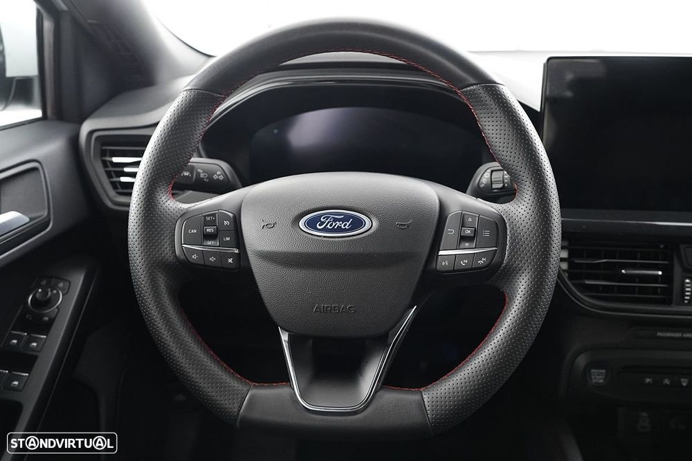 Ford Focus 1.0 EcoBoost MHEV ST-Line X - 13