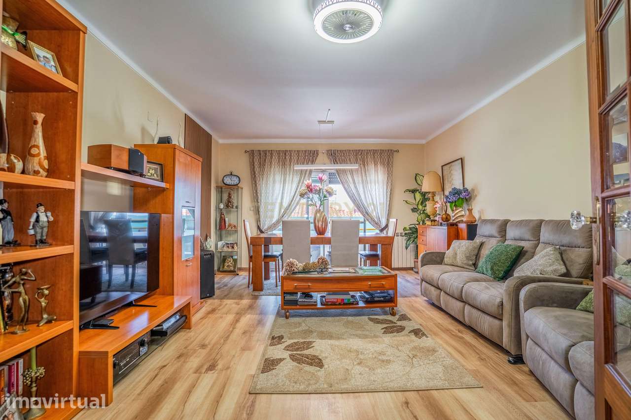 Apartamento Duplex T3+2 com Garagem Box - Grande imagem: 3/35