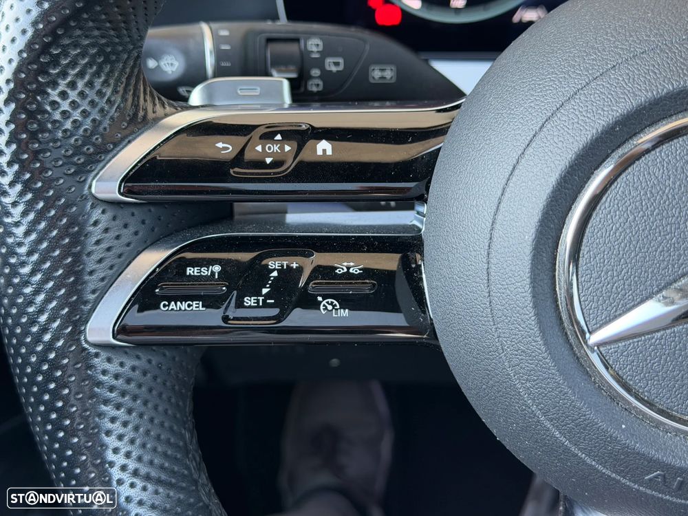 Mercedes-Benz E 300 de 4Matic 9G-TRONIC AMG Line - 17