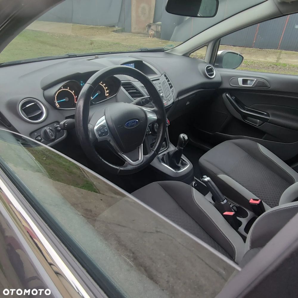 Ford Fiesta - 35
