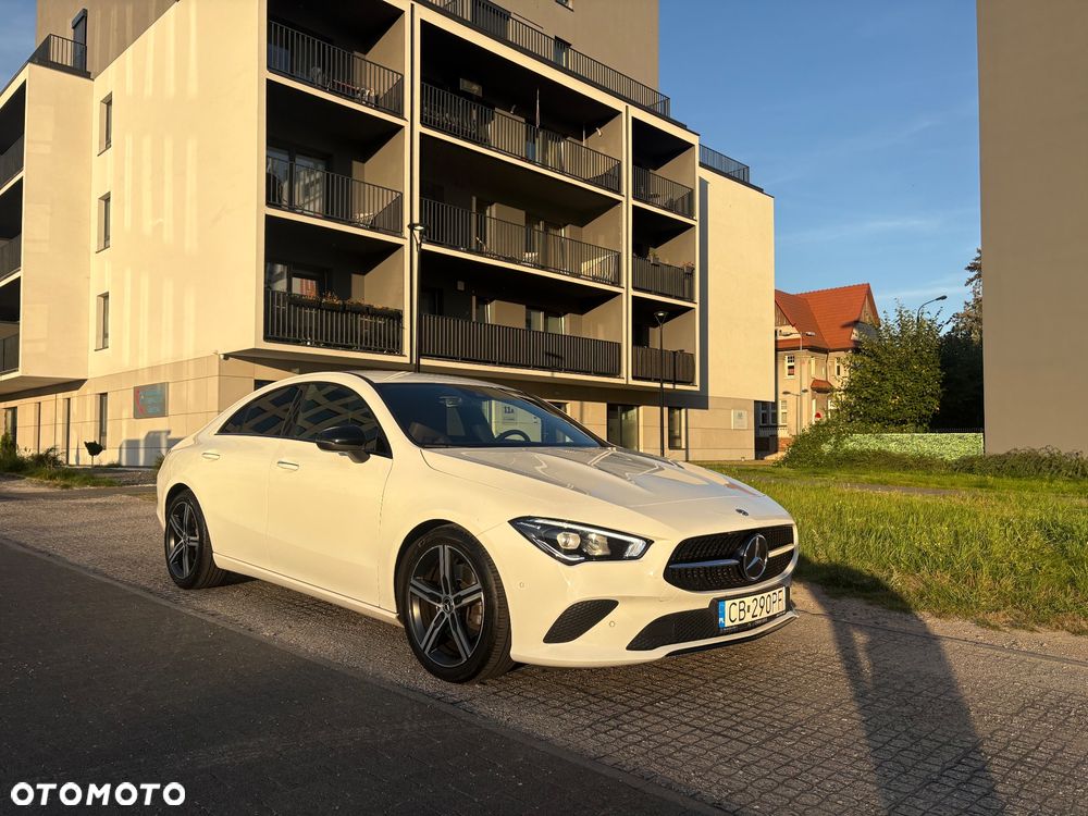 Mercedes-Benz CLA 220 4-Matic Progressive 7G-DCT - 2