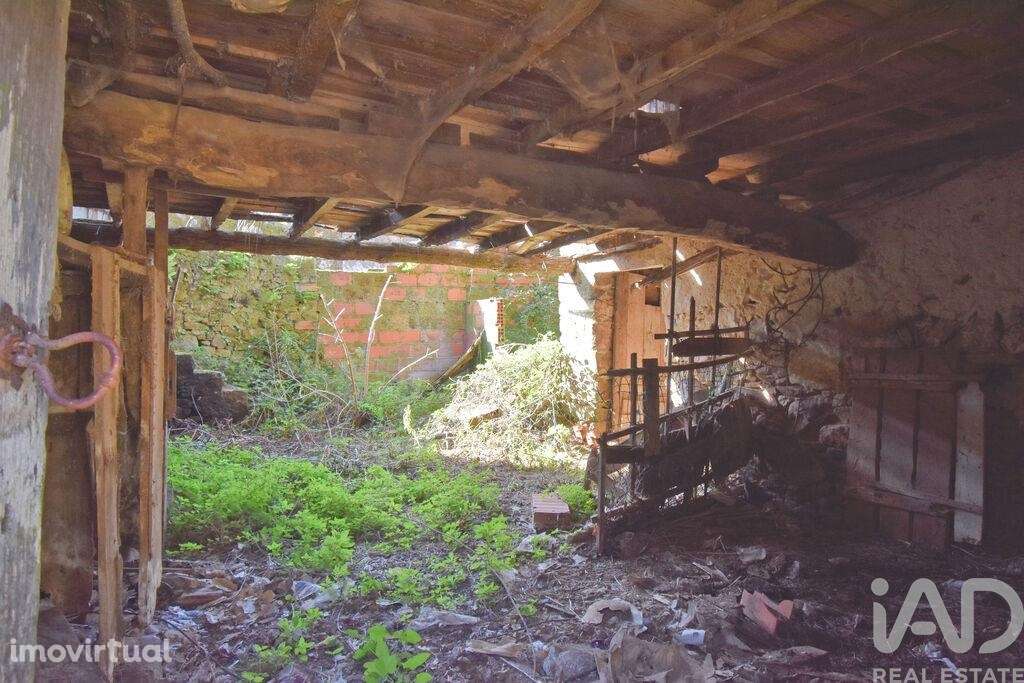 Casa de aldeia T2 em Vila Nova de 200,00 m2 - Grande imagem: 2/13