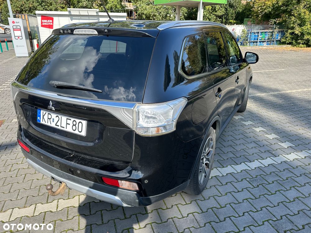 Mitsubishi Outlander Instyle NAVI - 2