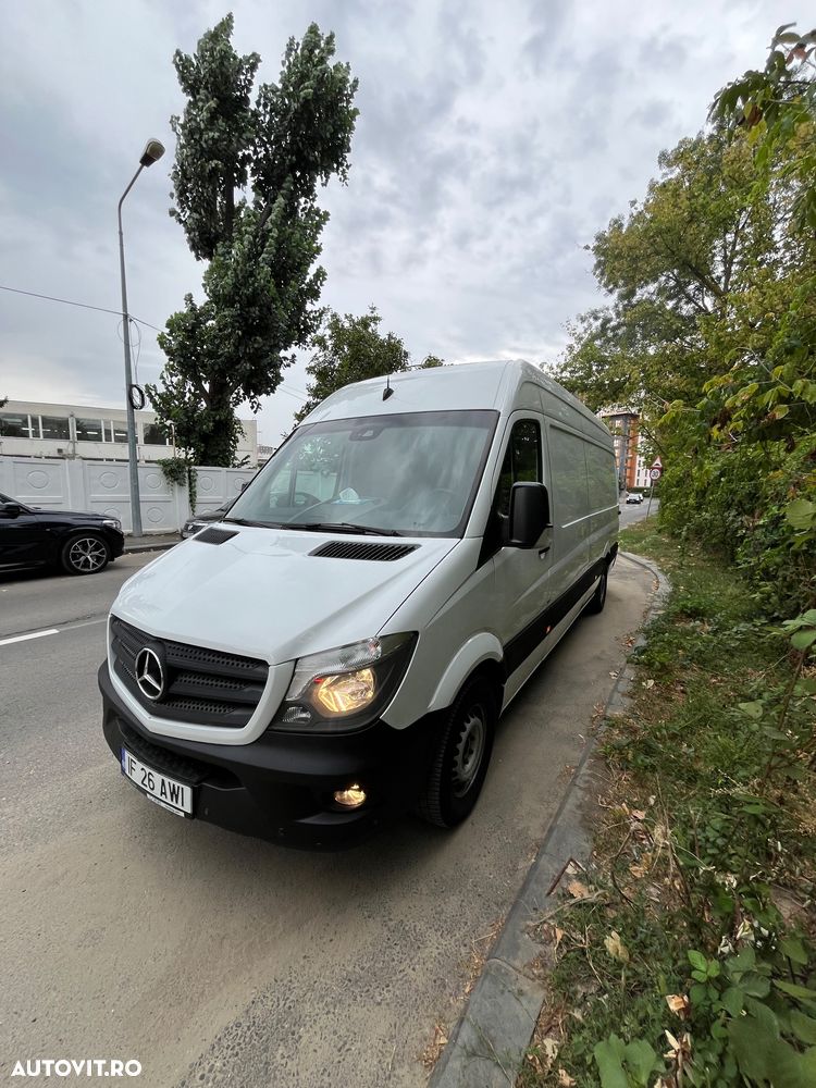Mercedes-Benz Sprinter - 2