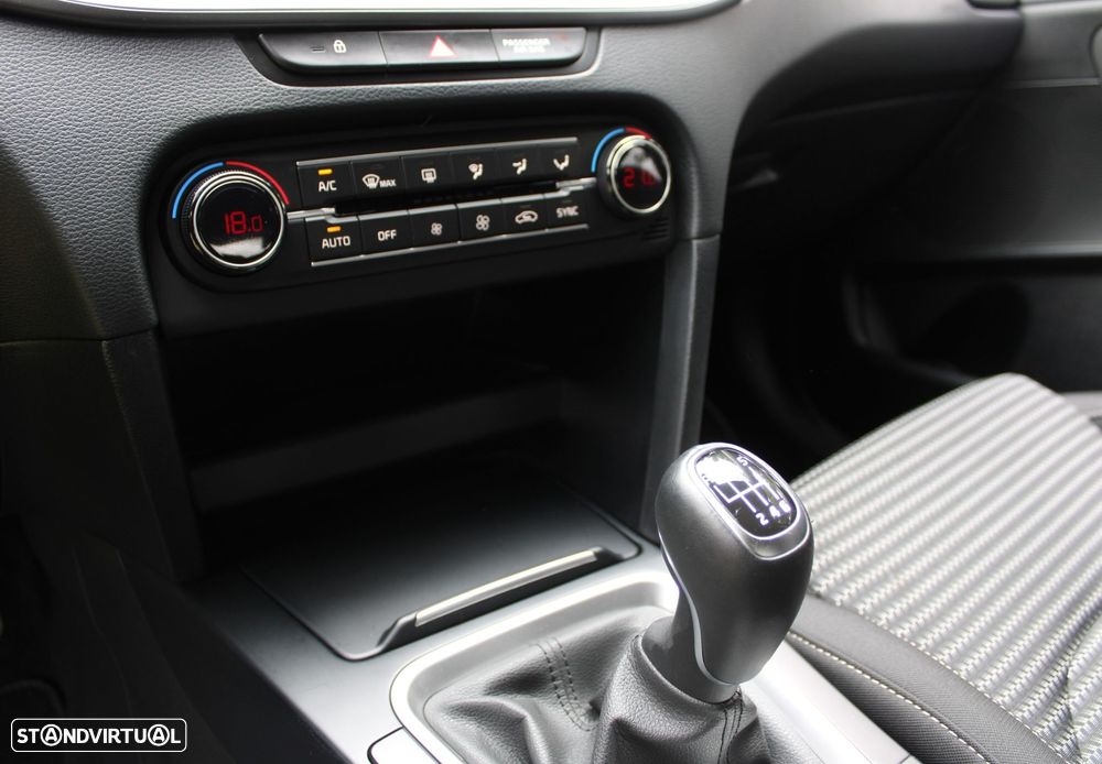 Kia XCeed 1.0 T-GDI Dynamic - 31