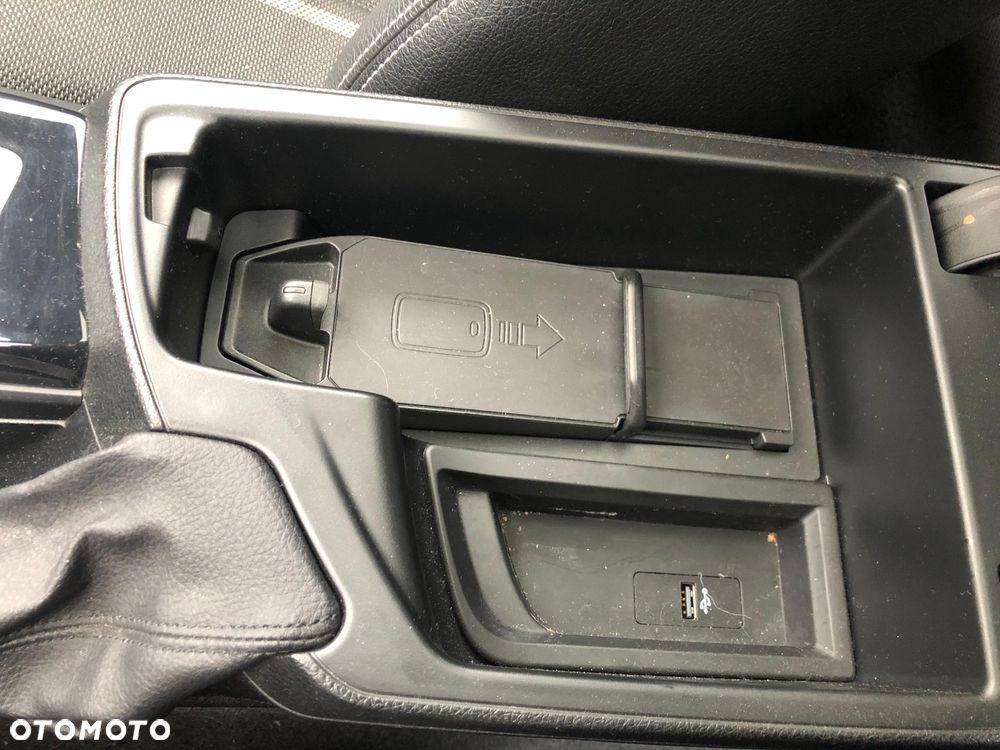 BMW Seria 1 118i - 22