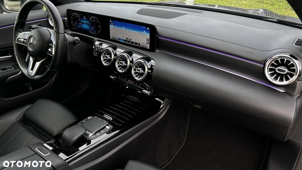 Mercedes-Benz CLA - 22