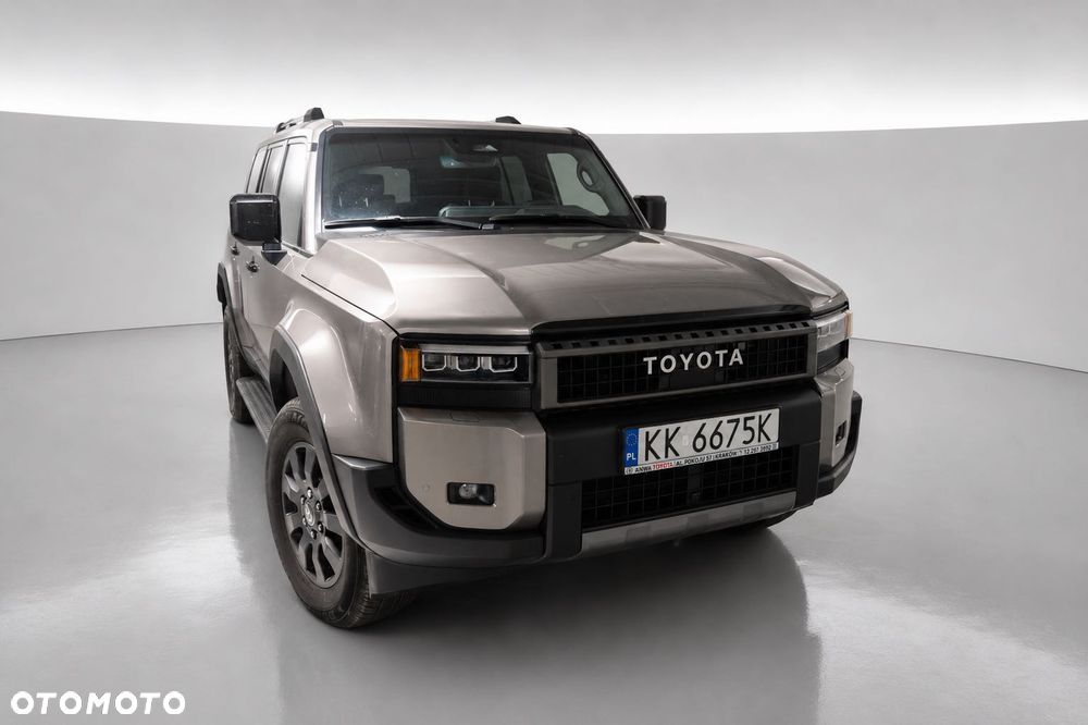 Toyota Land Cruiser - 2