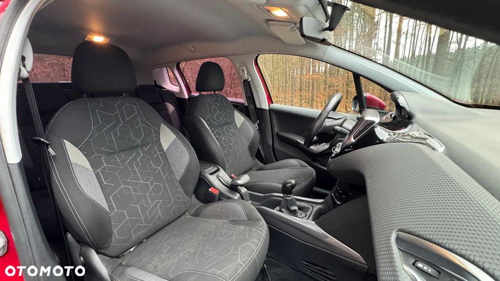 Peugeot 2008 1.2 Pure Tech Active S&S - 12