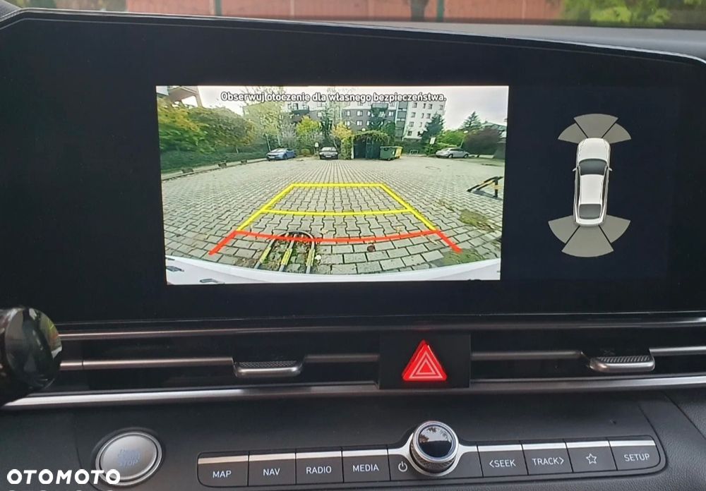 Hyundai Elantra 1.6 Executive CVT - 19