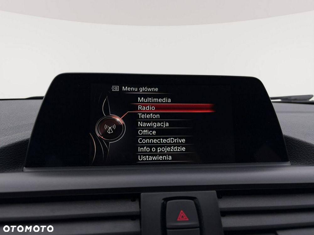 BMW Seria 1 - 17