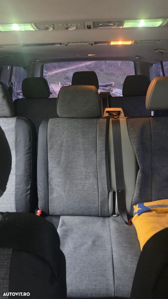 Volkswagen Caravelle - 5