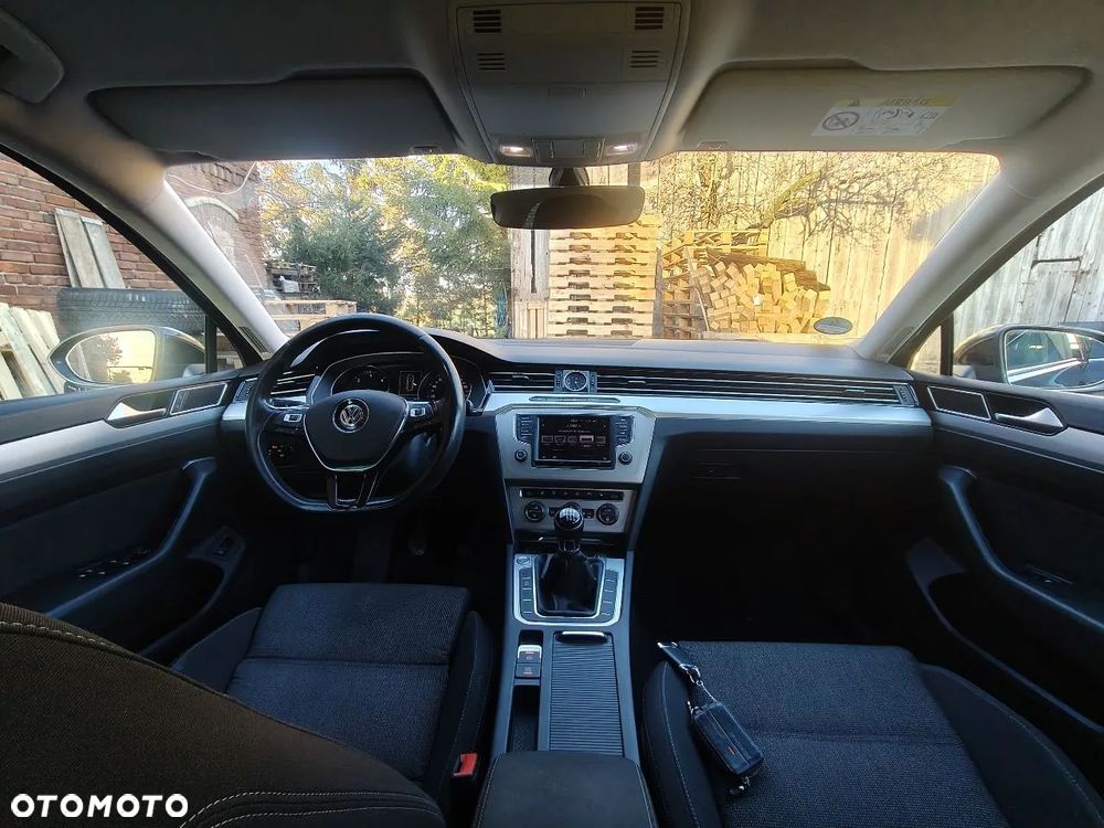 Volkswagen Passat 2.0 TDI BMT Comfortline - 11