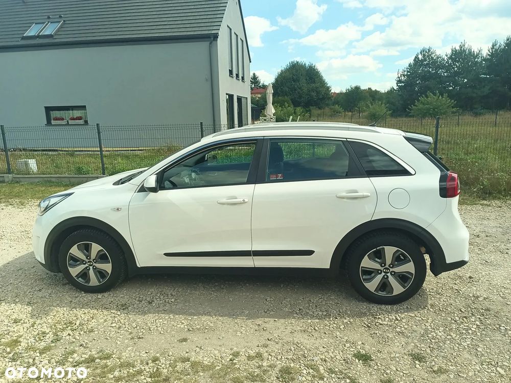 Kia Niro 1.6 GDI Hybrid M - 2
