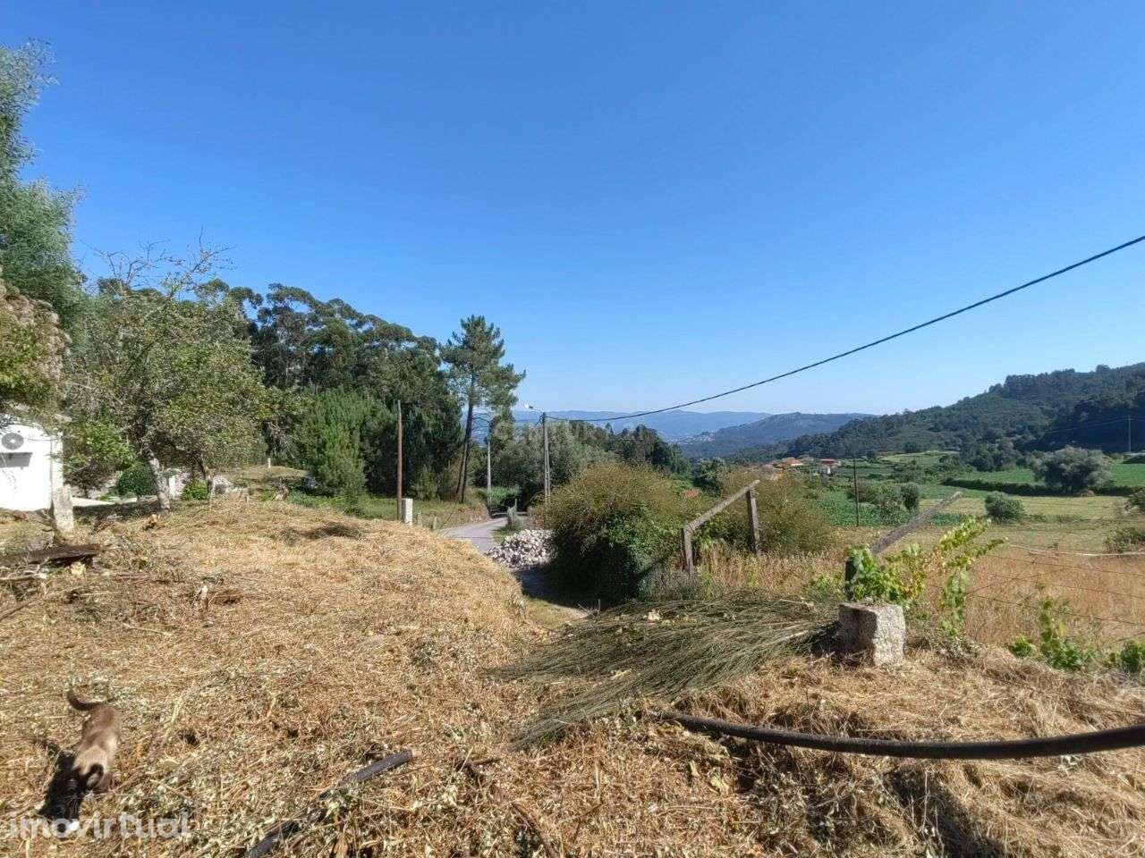 Ruína com terreno de 600m2 em Arcos de Valdevez - Grande imagem: 2/17