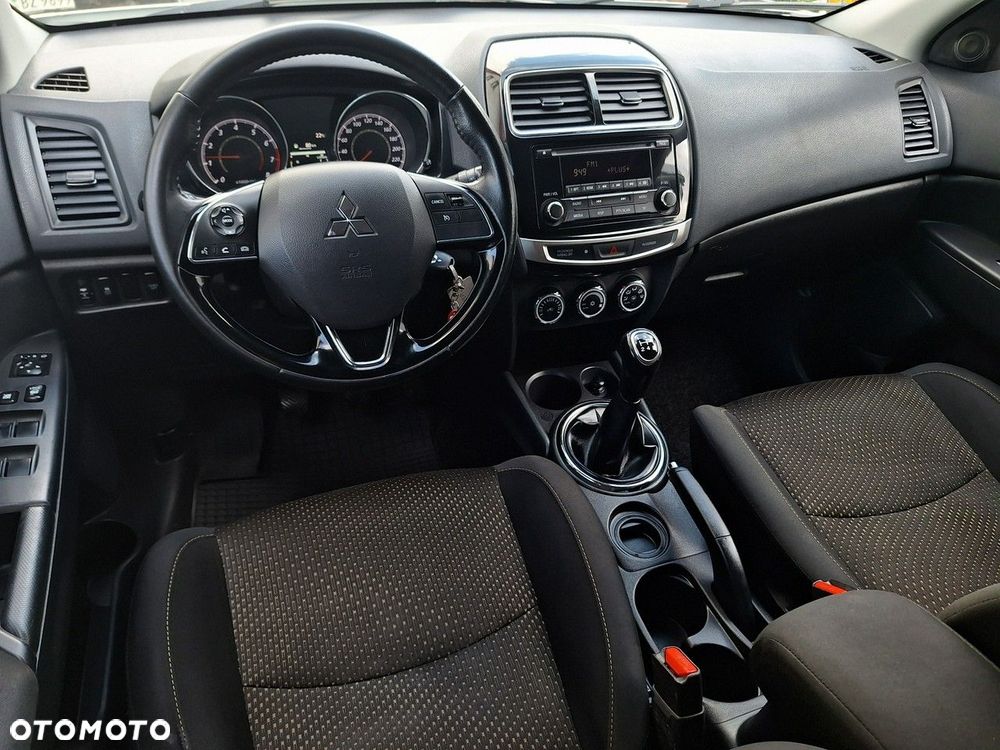 Mitsubishi ASX - 5