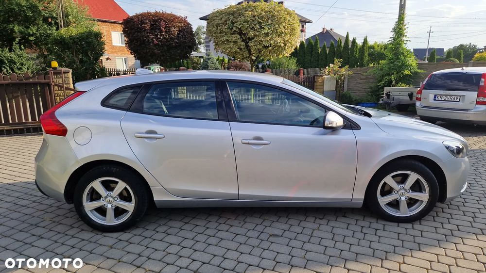 Volvo V40 D2 Kinetic - 9