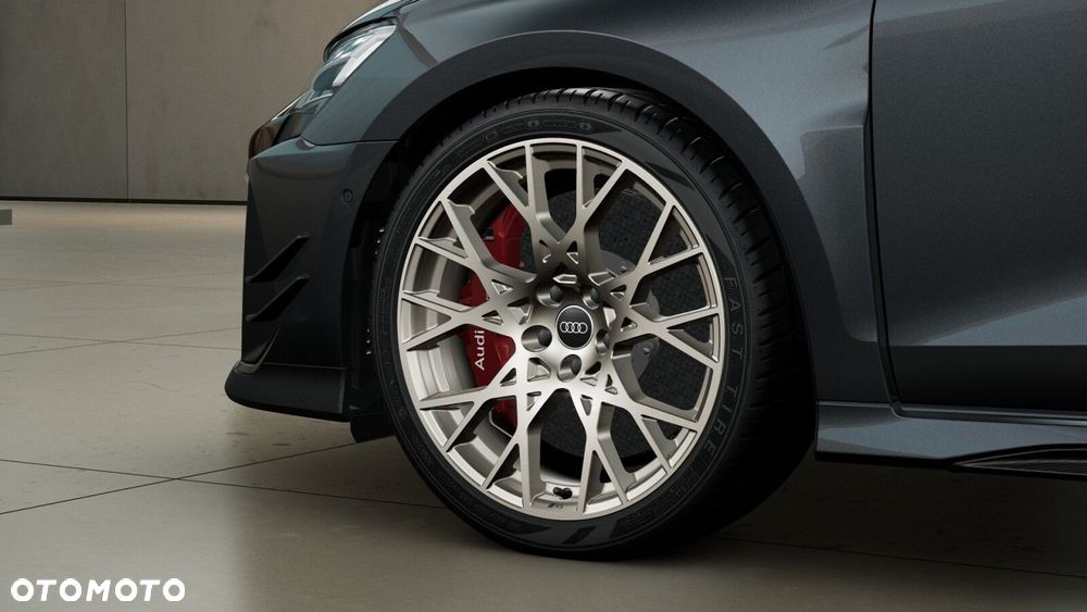 Audi RS3 Limousine - 5